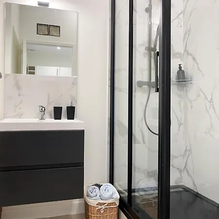 Апартаменты Les Cerisiers Rdc Lumineux, Jardin, Terrasse Baisieux